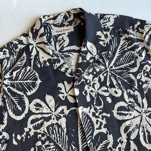 Tommy Bahama Gray Cream Floral Hawaiian Travel Silk Shirt‎ Mens Size Large
